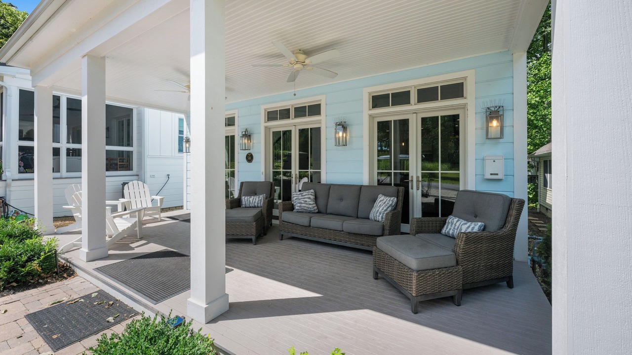 Photo of Patio Balcony in Lakeside