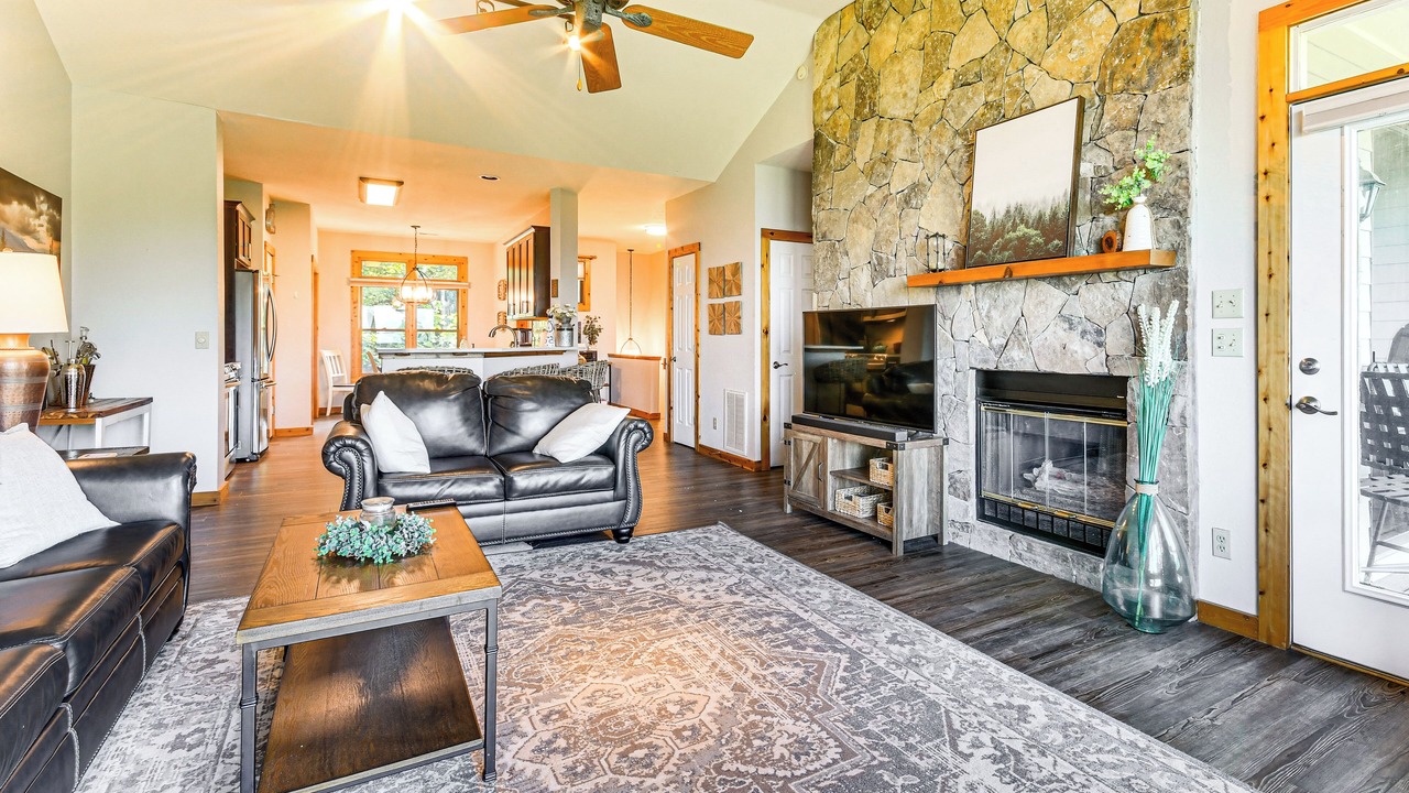Photo of Livingroom in Mountain Air