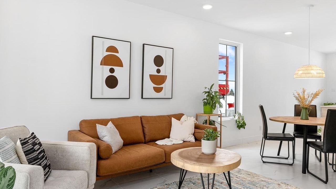 Photo of Livingroom in Petite-Riviere-Saint-Francois