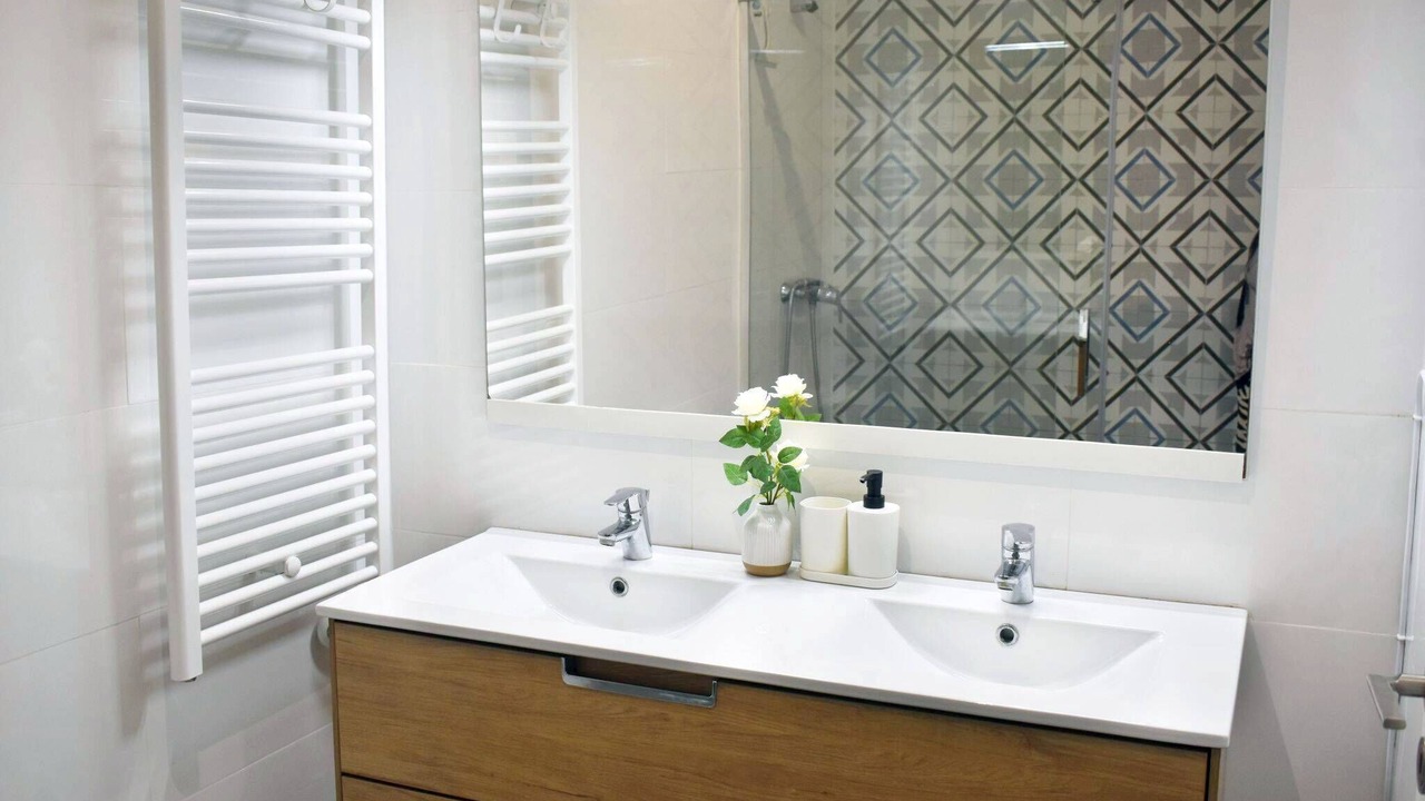 Photo of Bathroom in Cacilhas