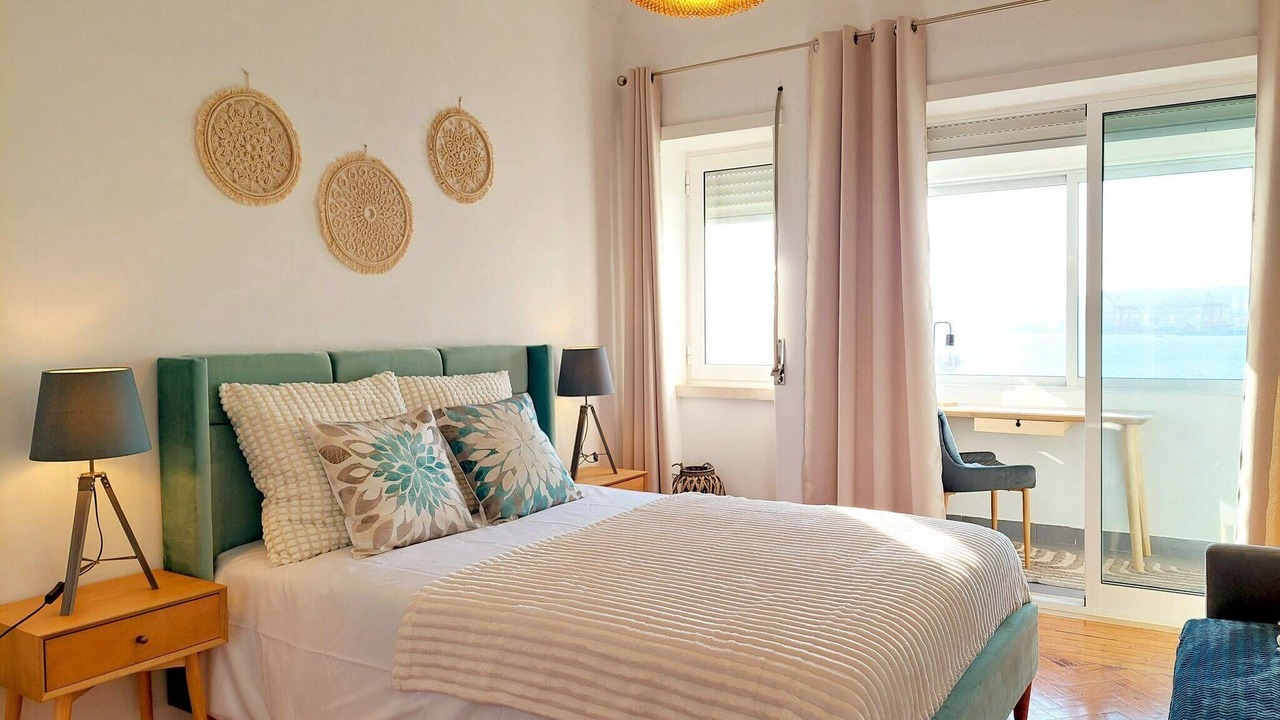 Photo of Bedroom in Cacilhas
