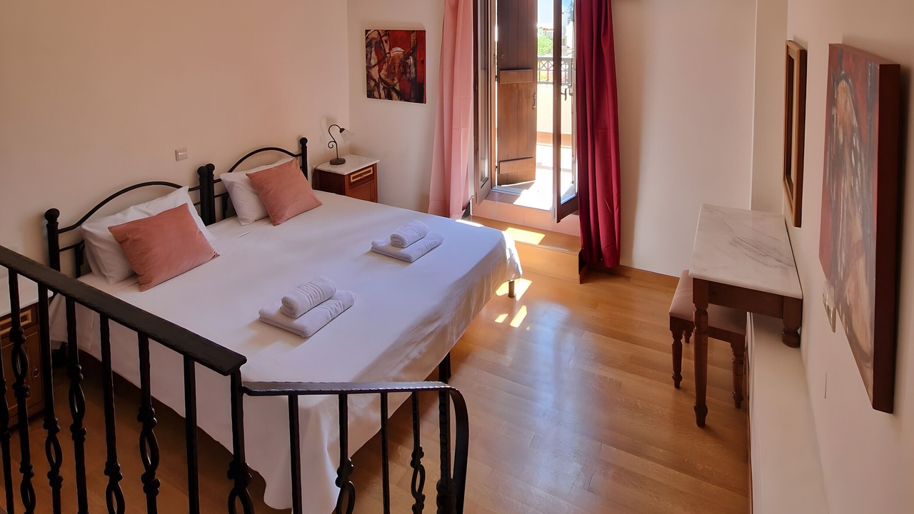 Photo of Bedroom in Douliana