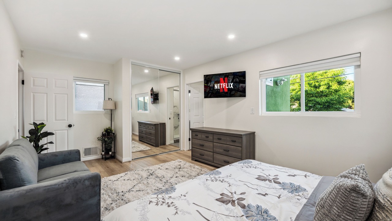 Photo of Bedroom in Mar Vista
