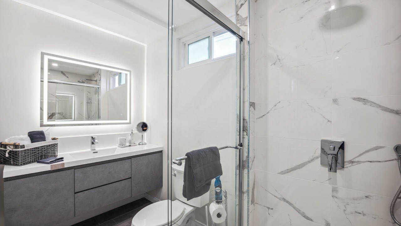 Photo of Bathroom in Mar Vista