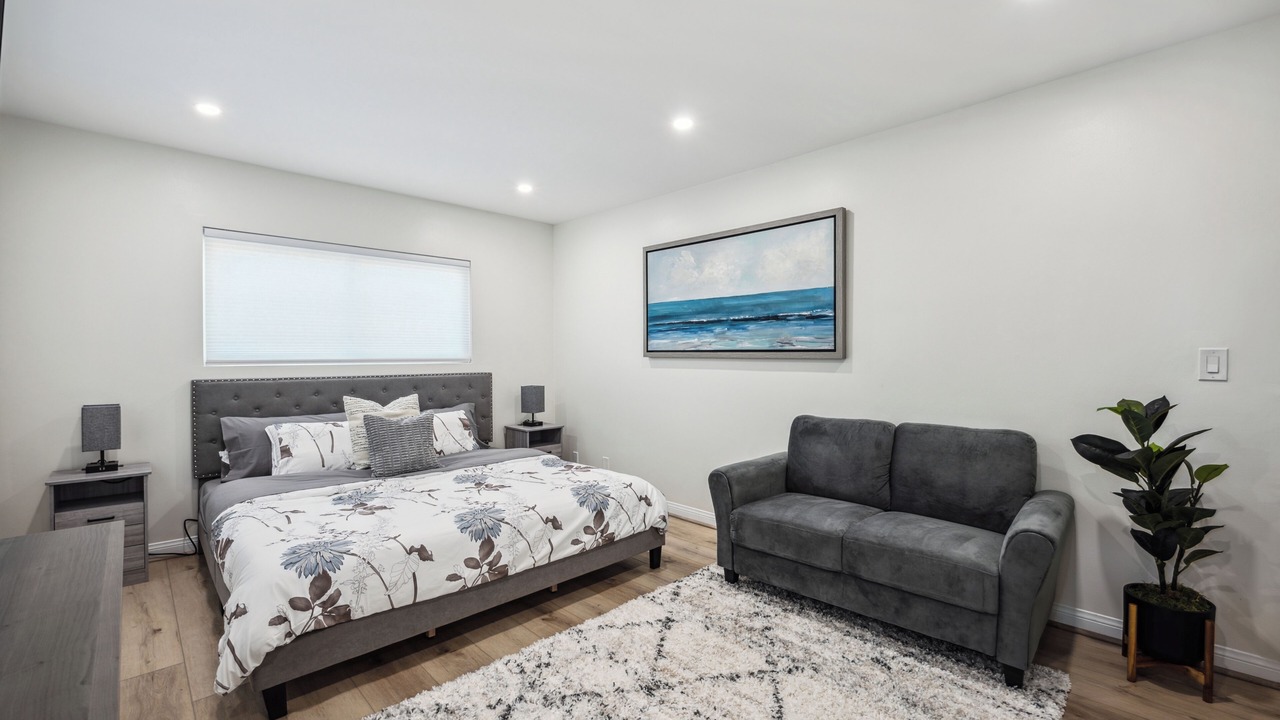 Photo of Bedroom in Mar Vista