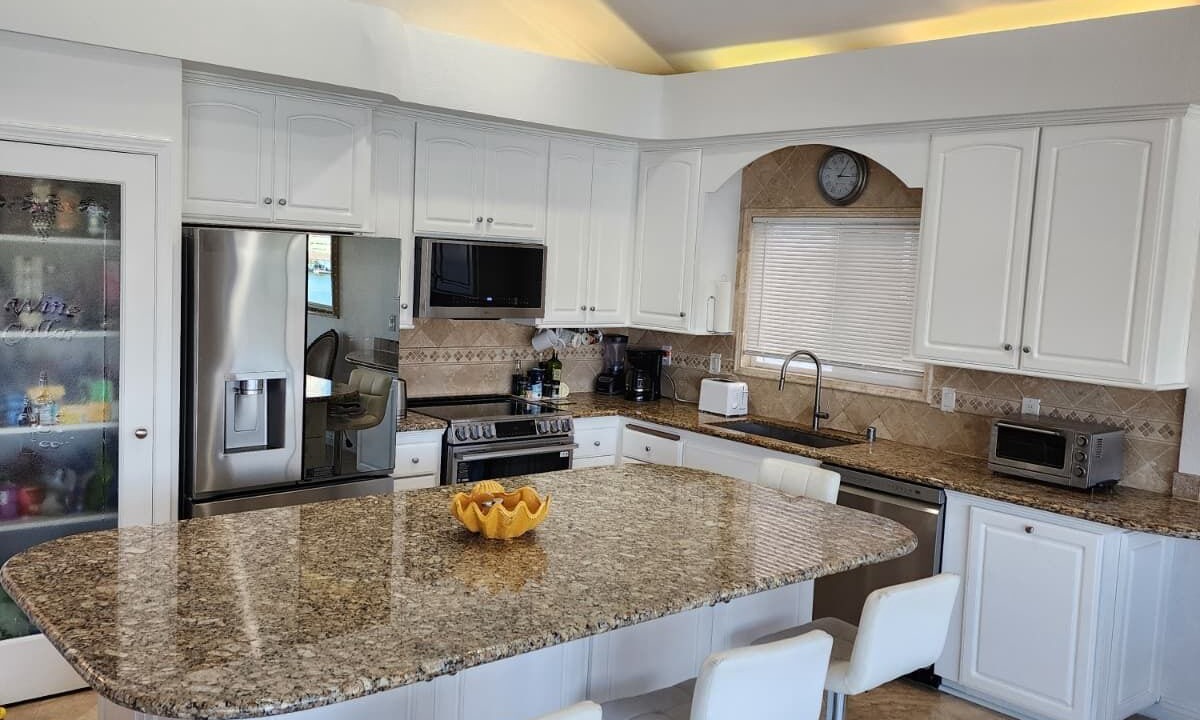 Photo of Kitchen in Canyon Lake