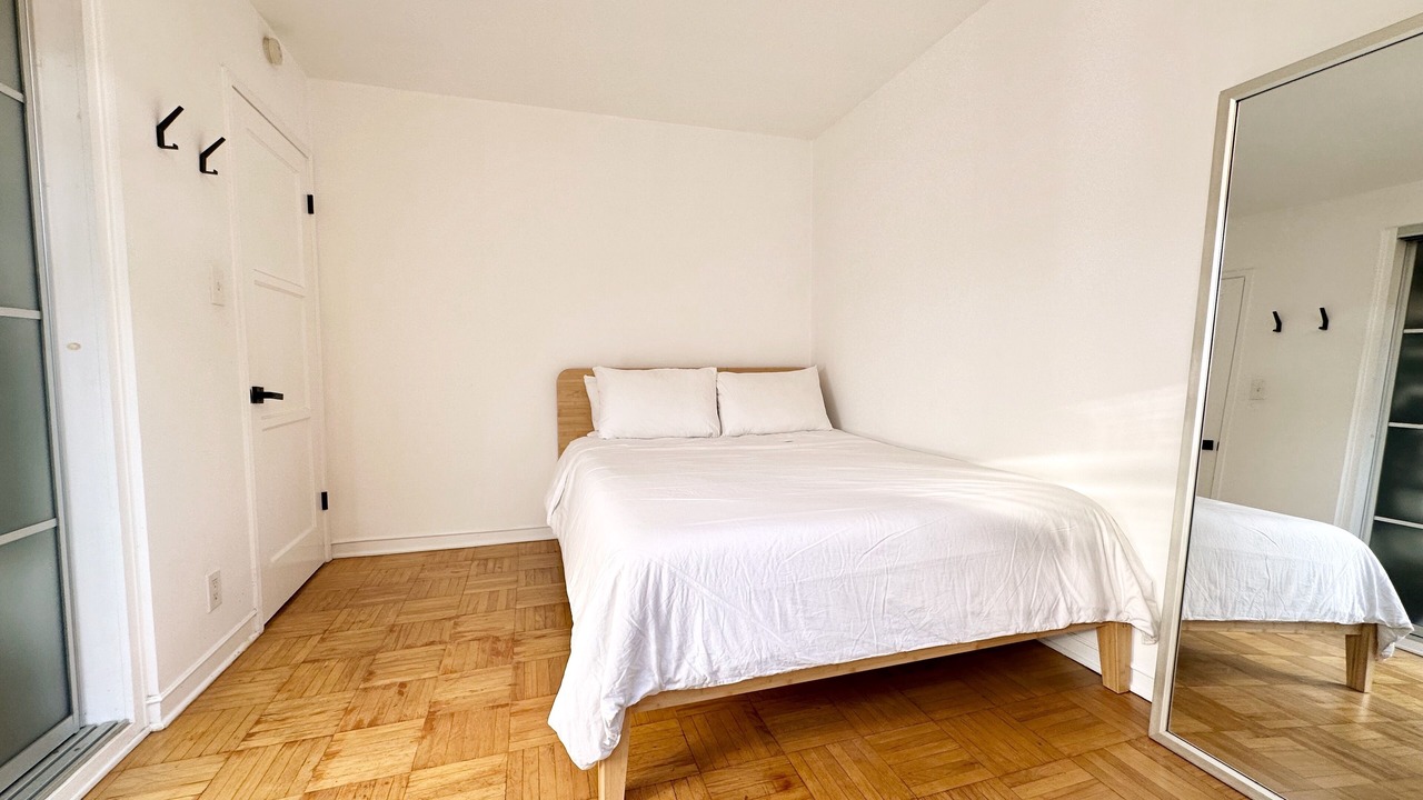 Photo of Bedroom in Mar Vista