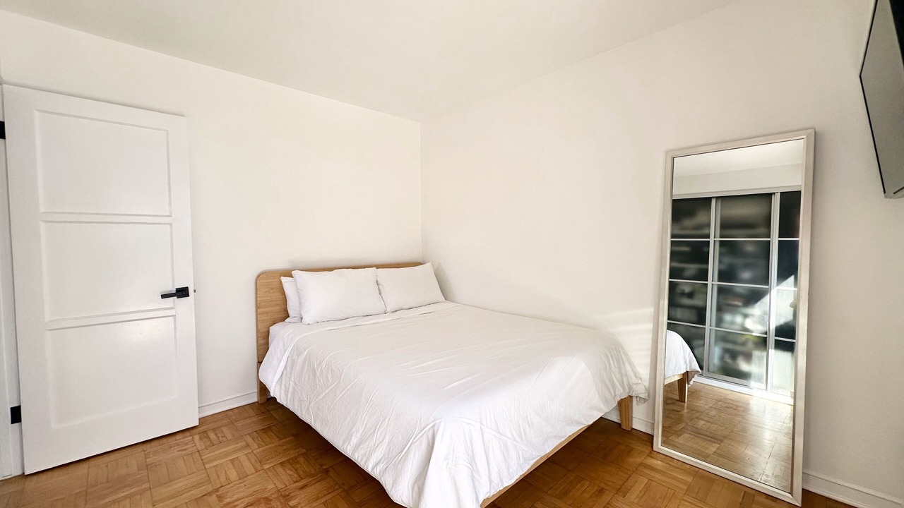 Photo of Bedroom in Mar Vista