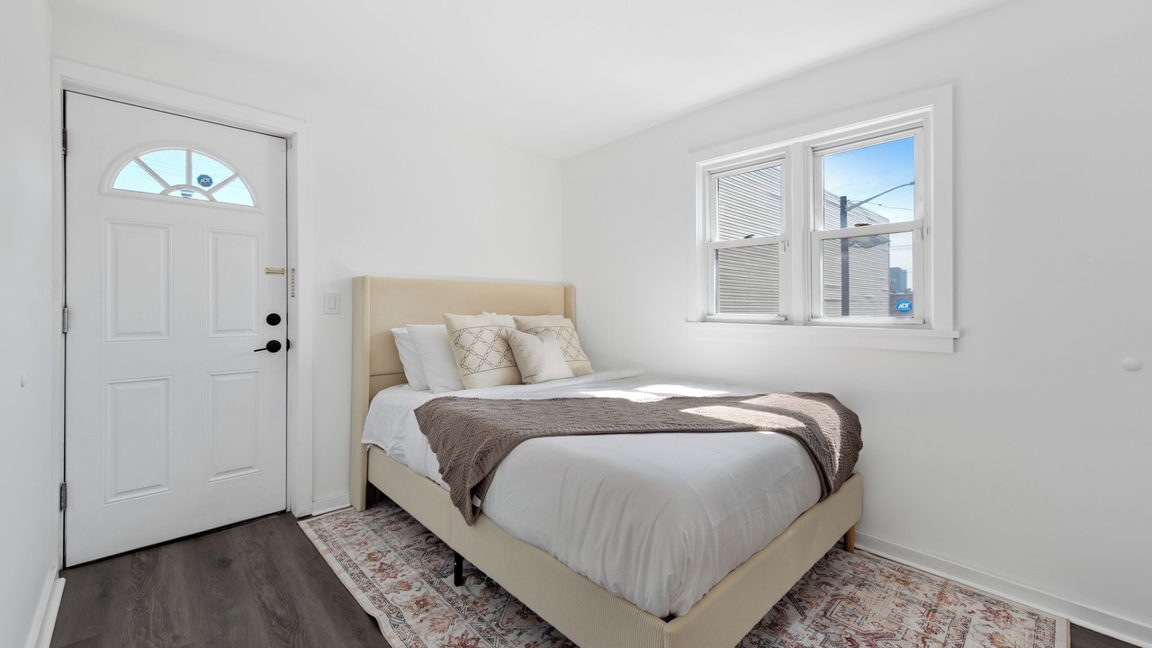 Photo of Bedroom in Communipaw