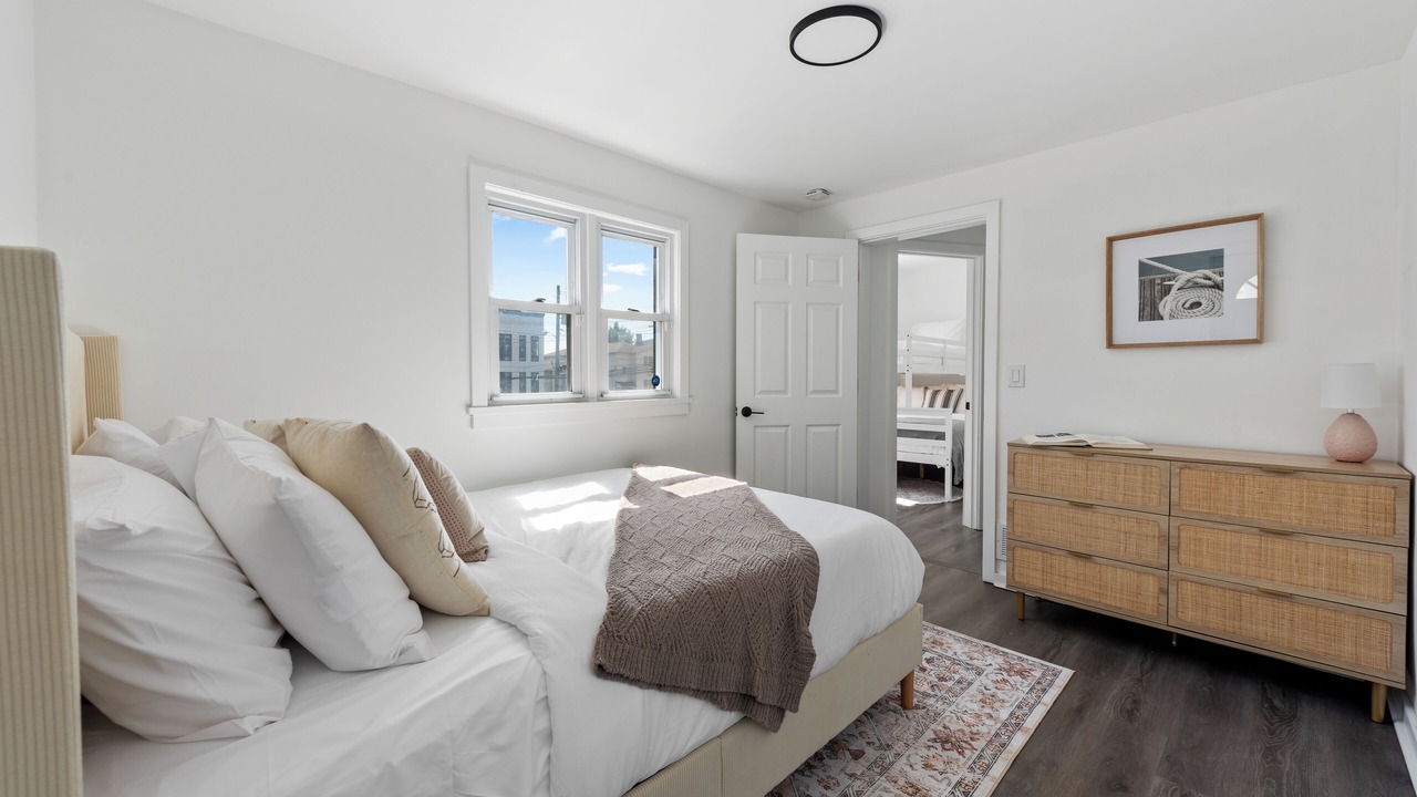 Photo of Bedroom in Communipaw