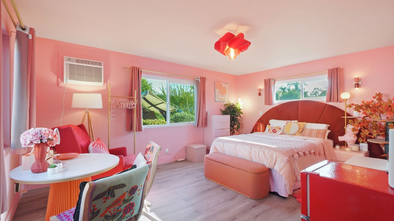 Photo of Bedroom in Warner Center