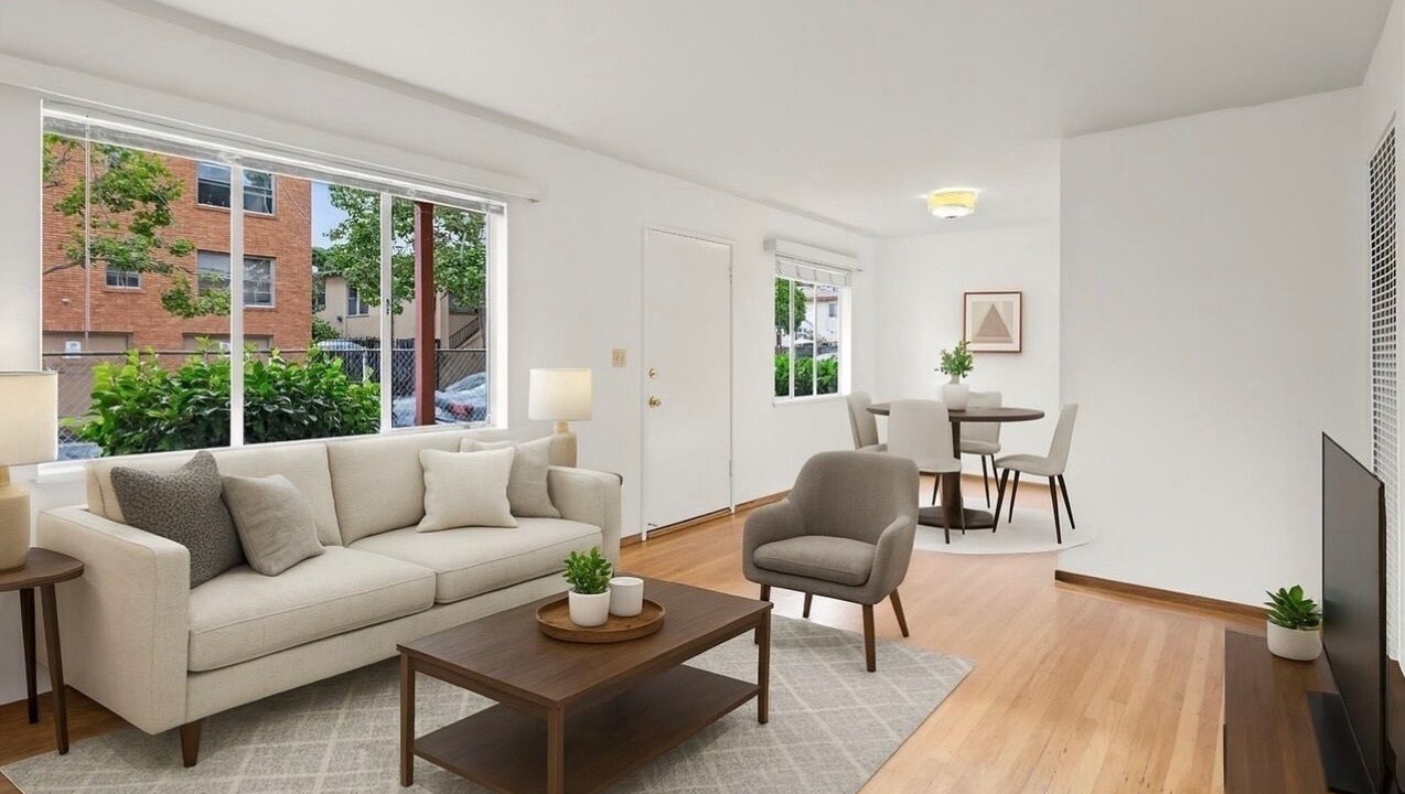 Photo of Livingroom in Piedmont Avenue