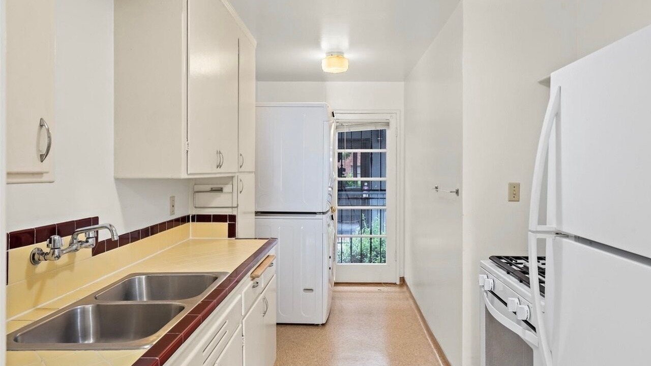 Photo of Kitchen in Piedmont Avenue