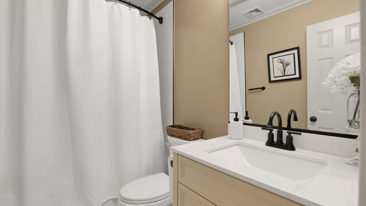 Photo of Bathroom in Middle Hope