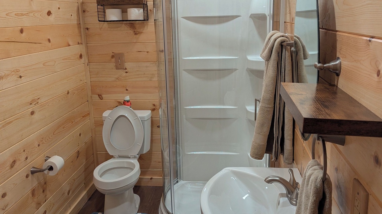 Photo of Bathroom in Titus