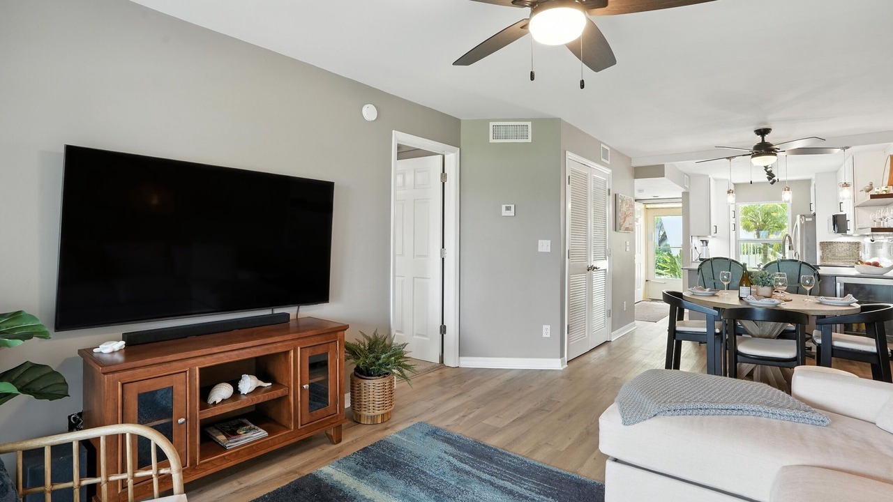 Photo of Livingroom in Hammock Bay