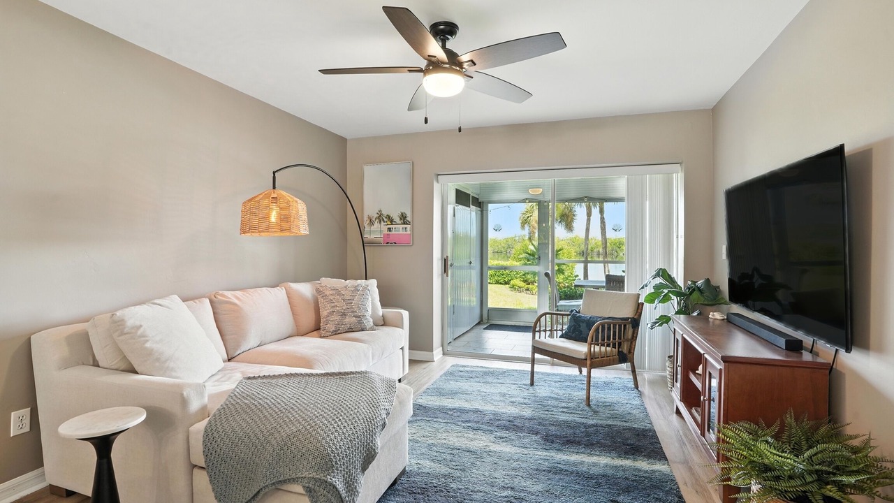 Photo of Livingroom in Hammock Bay
