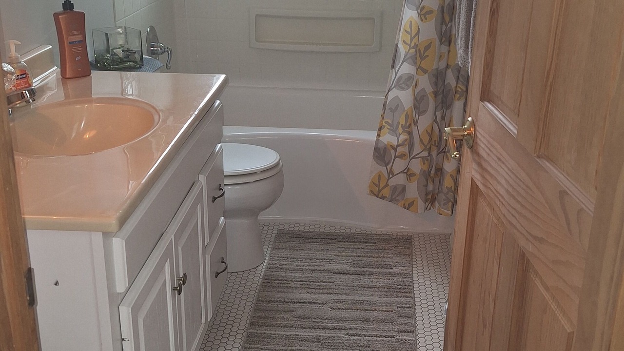 Photo of Bathroom in Lake Breeze Park