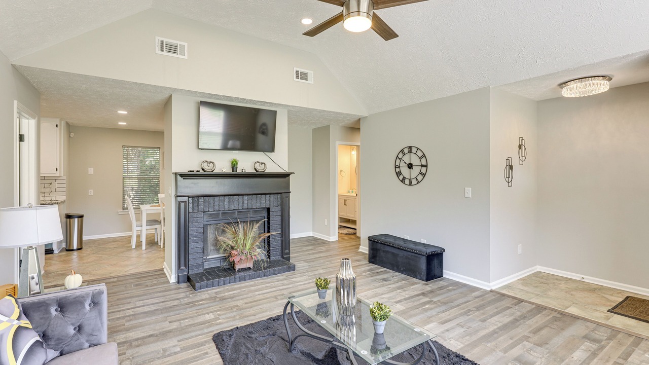 Photo of Livingroom in Prattville