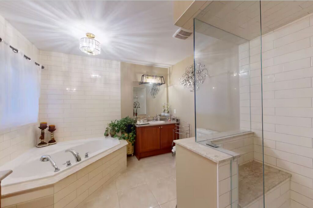 Photo of Bathroom in Oakville