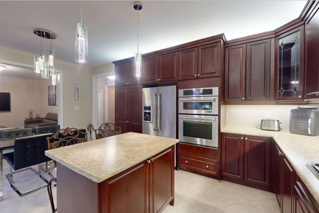 Photo of Kitchen in Oakville