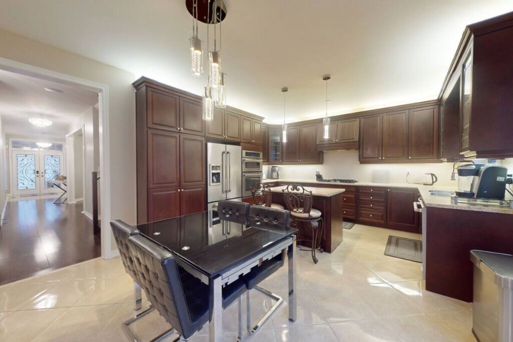 Photo of Kitchen in Oakville