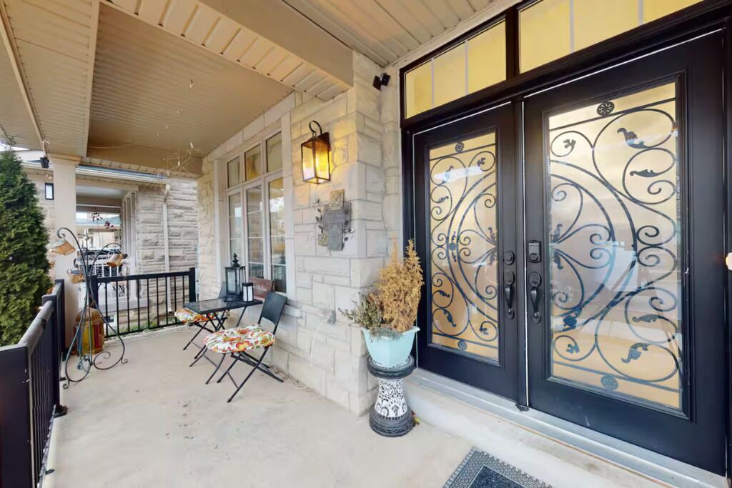 Photo of Outdoor in Oakville