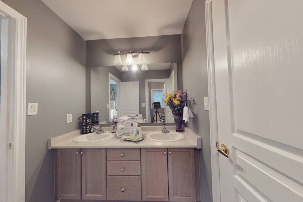 Photo of Bathroom in Oakville