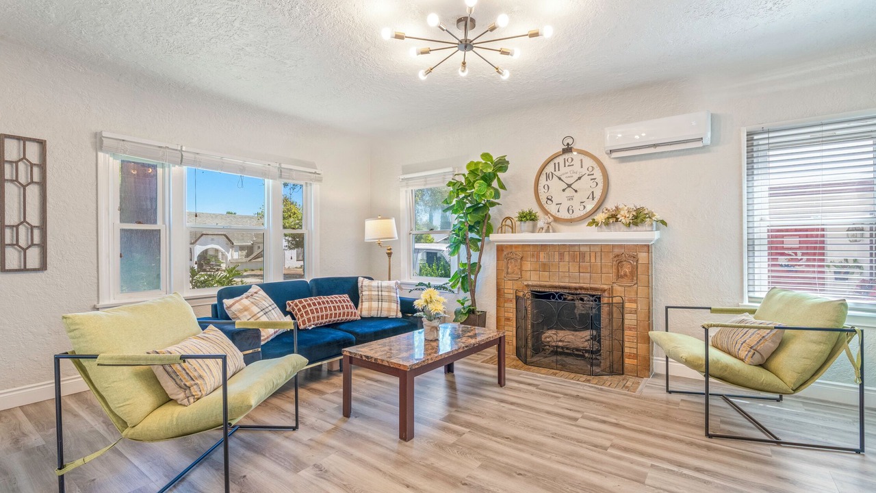 Photo of Livingroom in Alhambra
