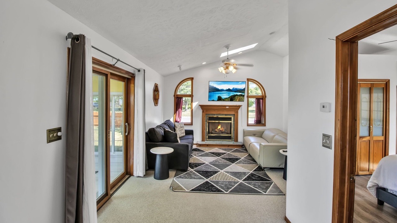 Photo of Livingroom in Athol Springs