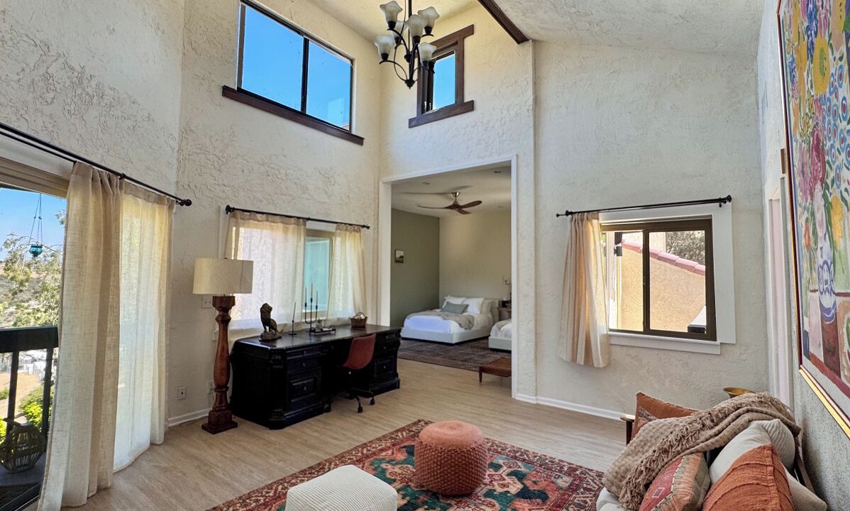 Photo of Livingroom in Thousand Oaks