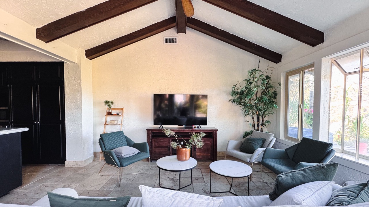 Photo of Livingroom in Thousand Oaks
