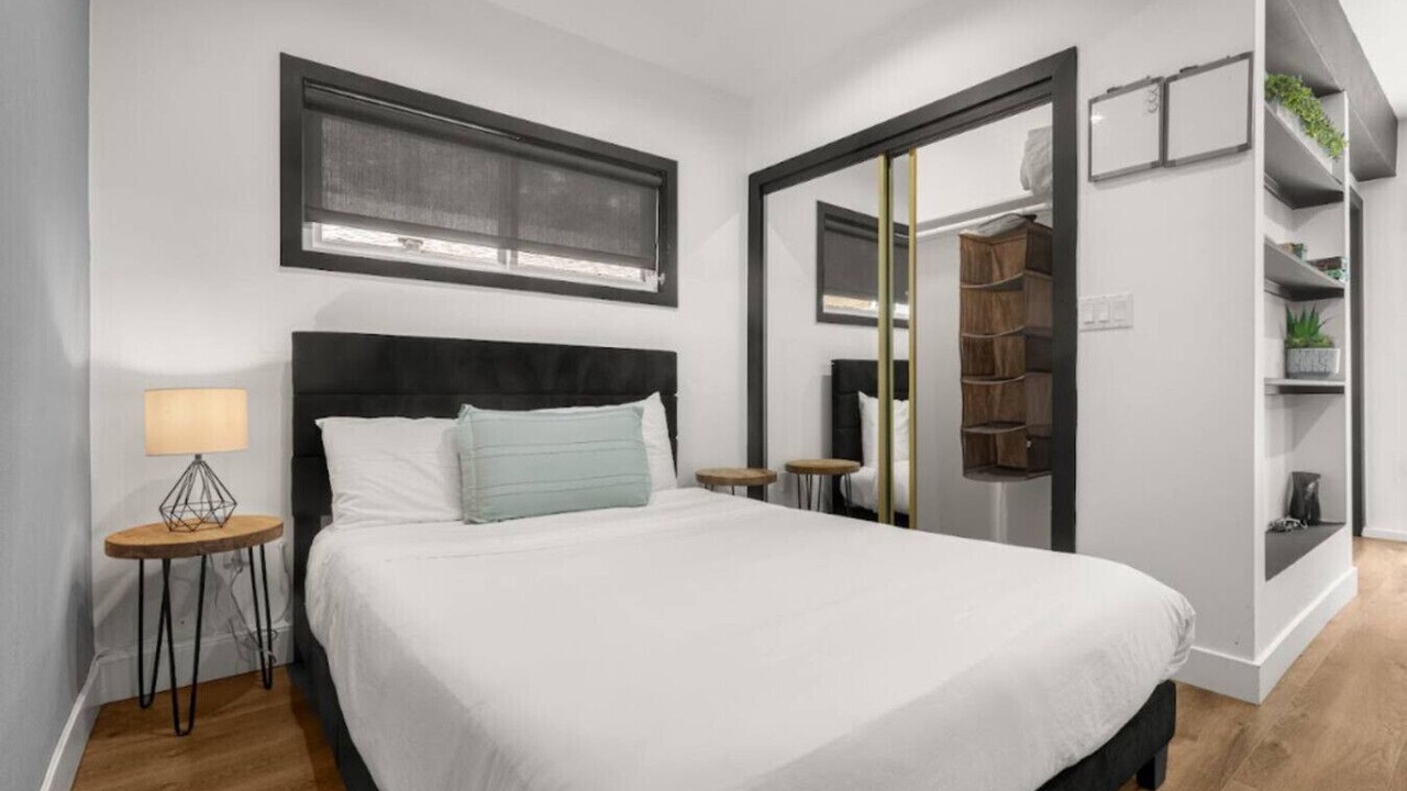 Photo of Bedroom in Woodland Hills