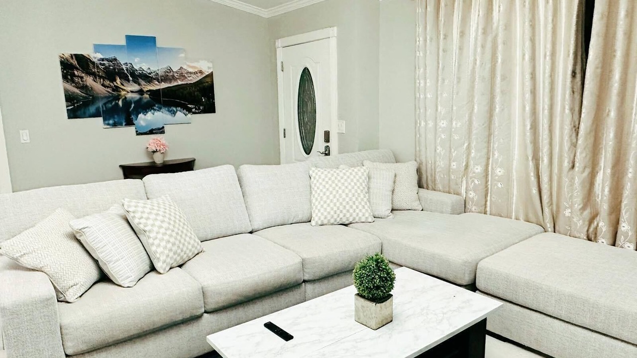 Photo of Livingroom in East San Jose