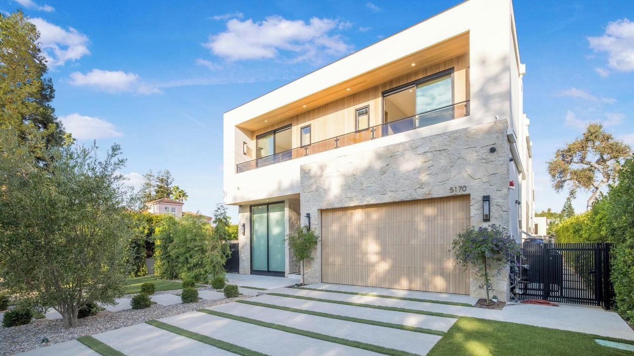 Photo of Outdoor in Encino