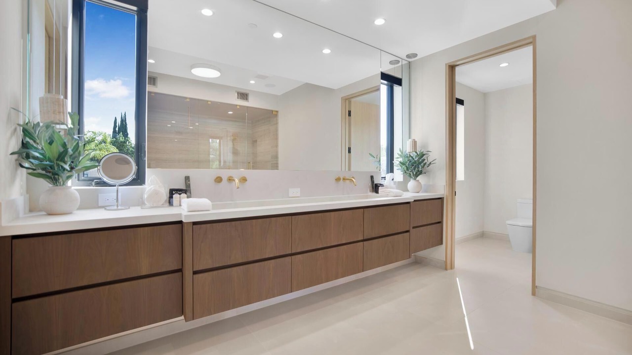 Photo of Bathroom in Encino