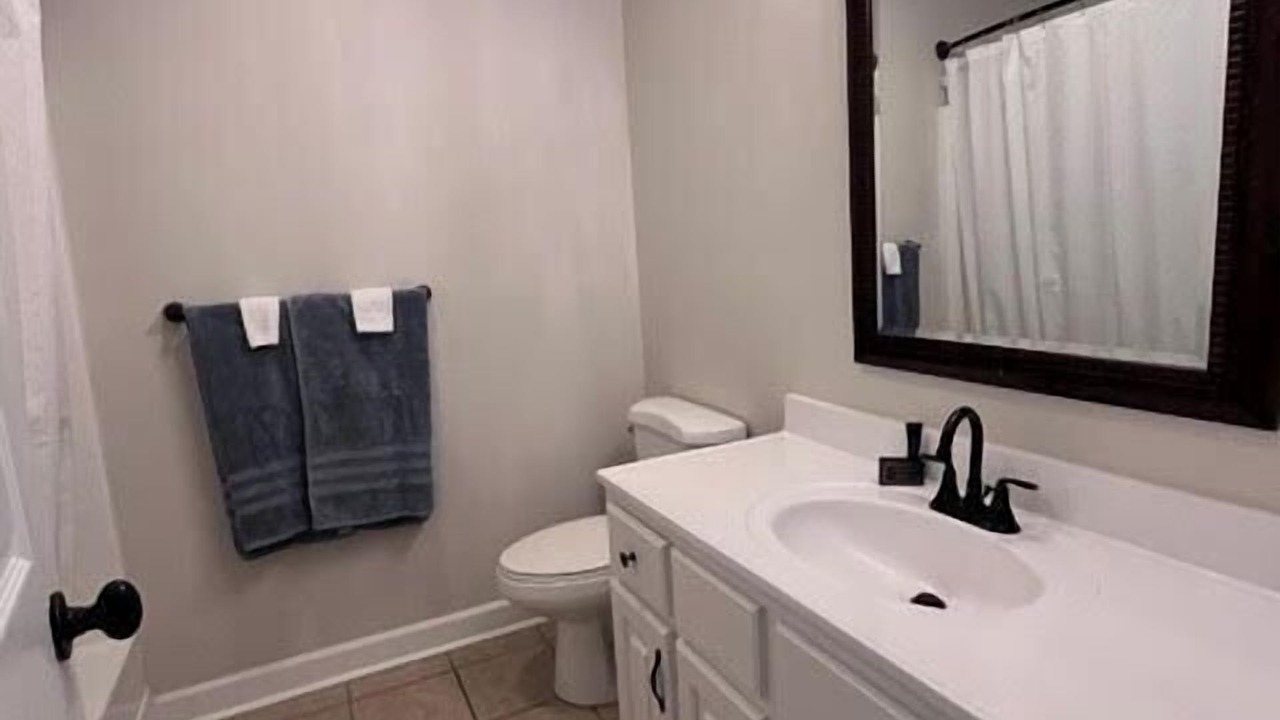 Photo of Bathroom in Muscle Shoals