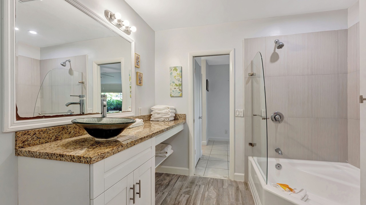 Photo of Bathroom in Lauderdale Beach