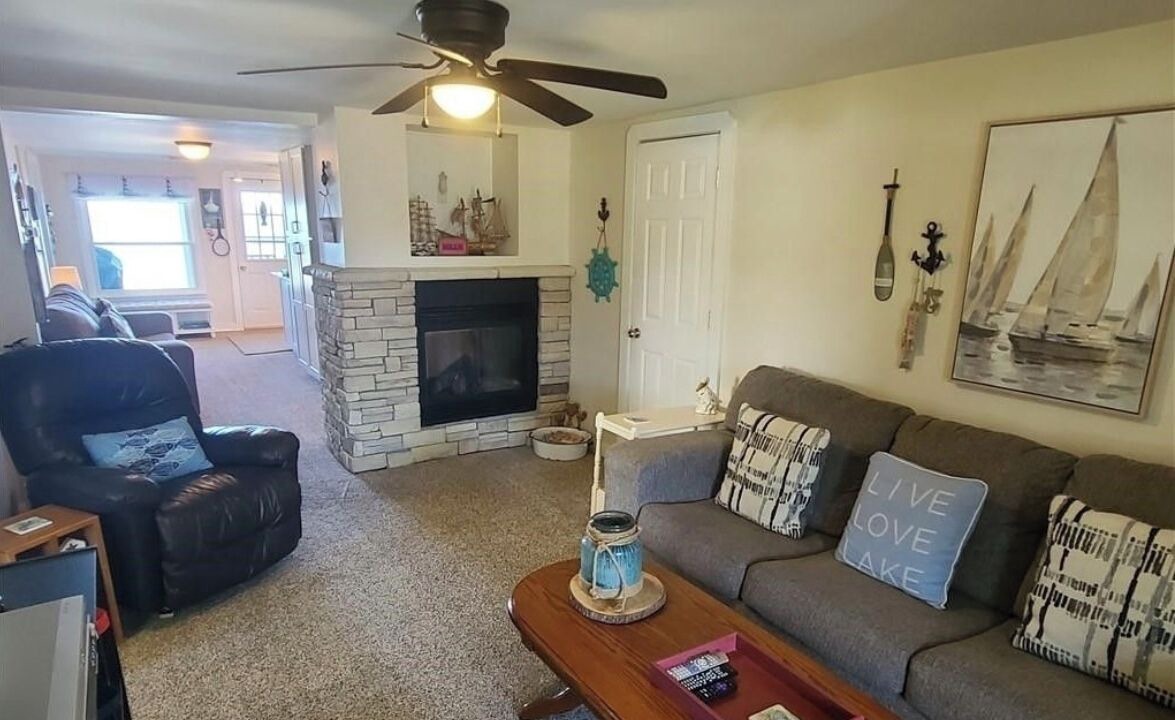Photo of Livingroom in Ashville
