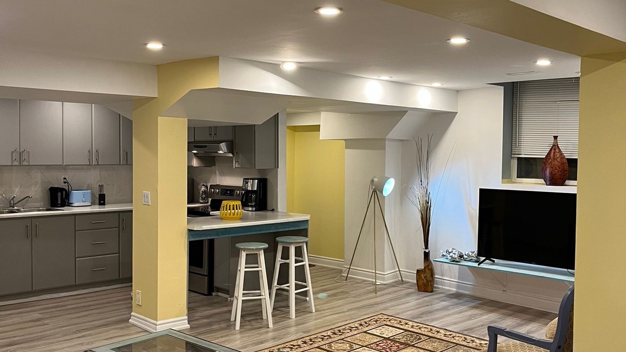 Photo of Livingroom in Central Erin Mills