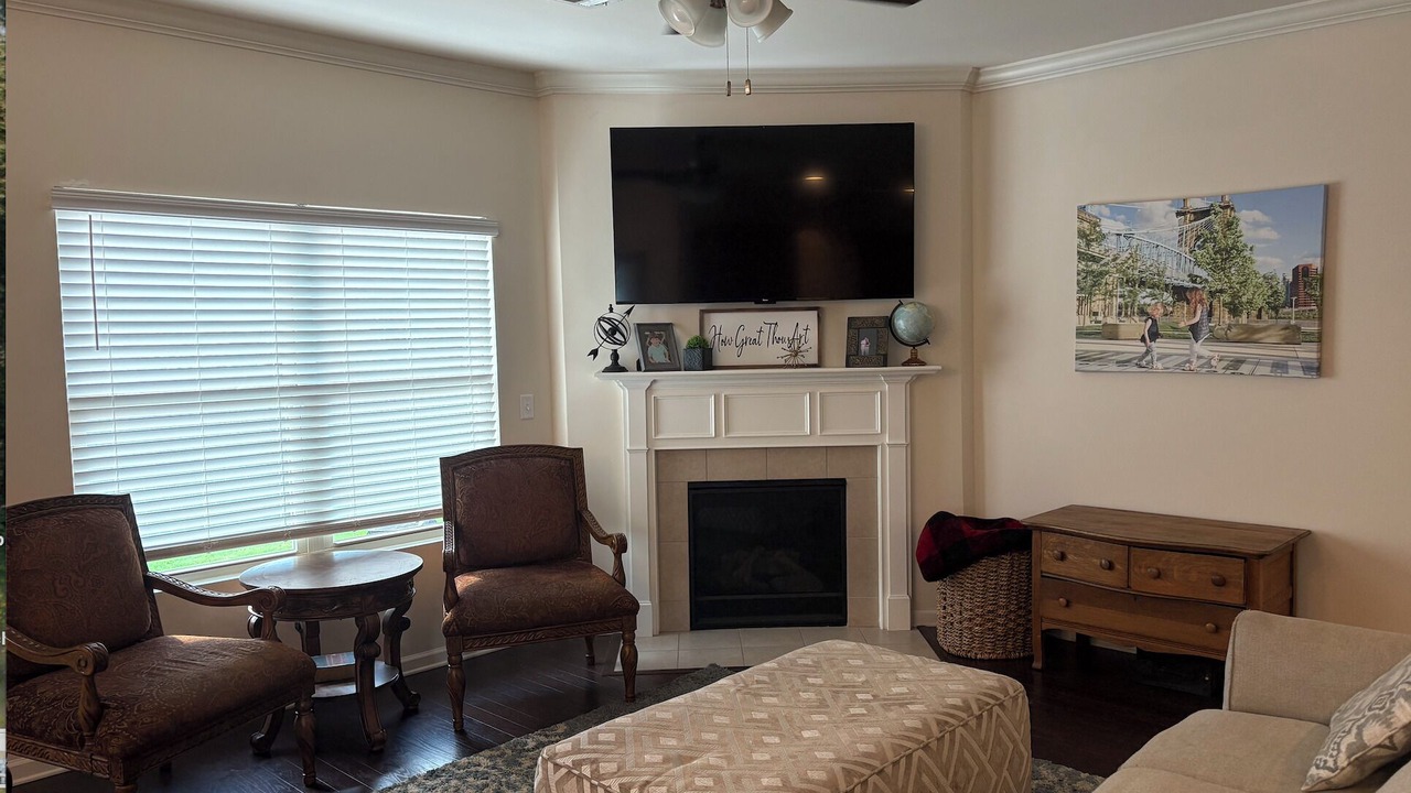 Photo of Livingroom in Coker