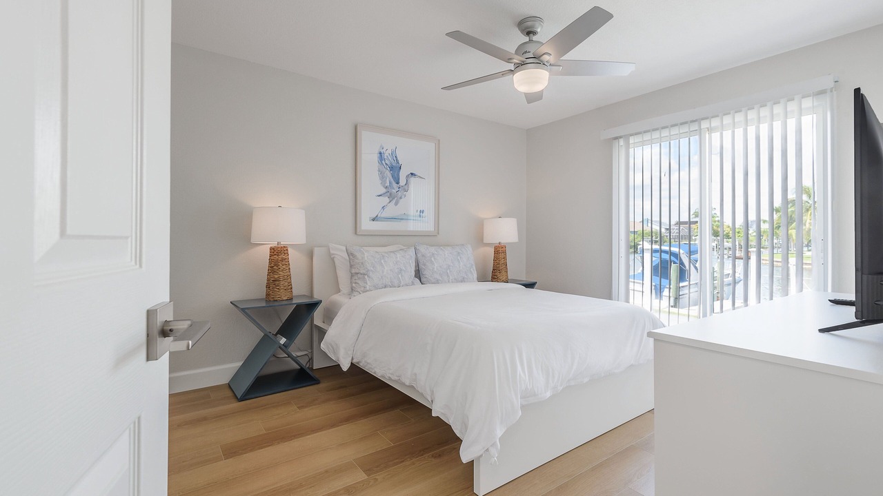 Photo of Bedroom in Apollo Beach