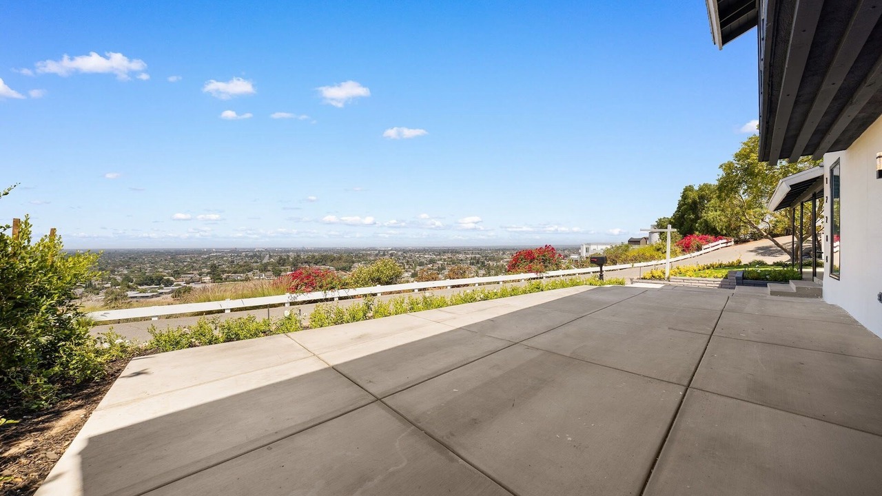 Photo of Patio Balcony in North Tustin