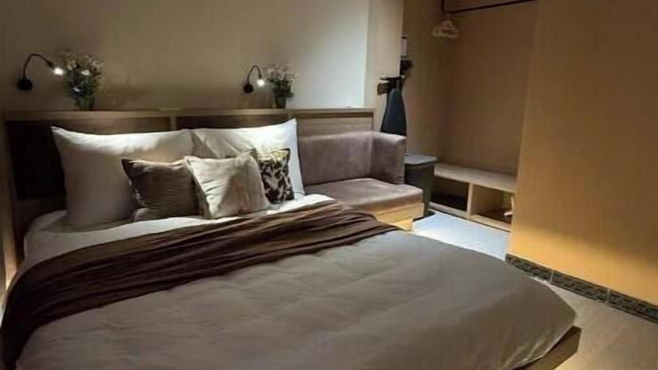 Photo of Bedroom in Van Mieu