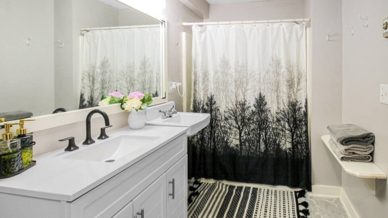 Photo of Bathroom in Boone