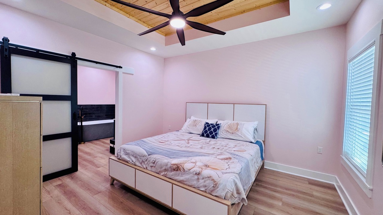 Photo of Bedroom in Long Beach