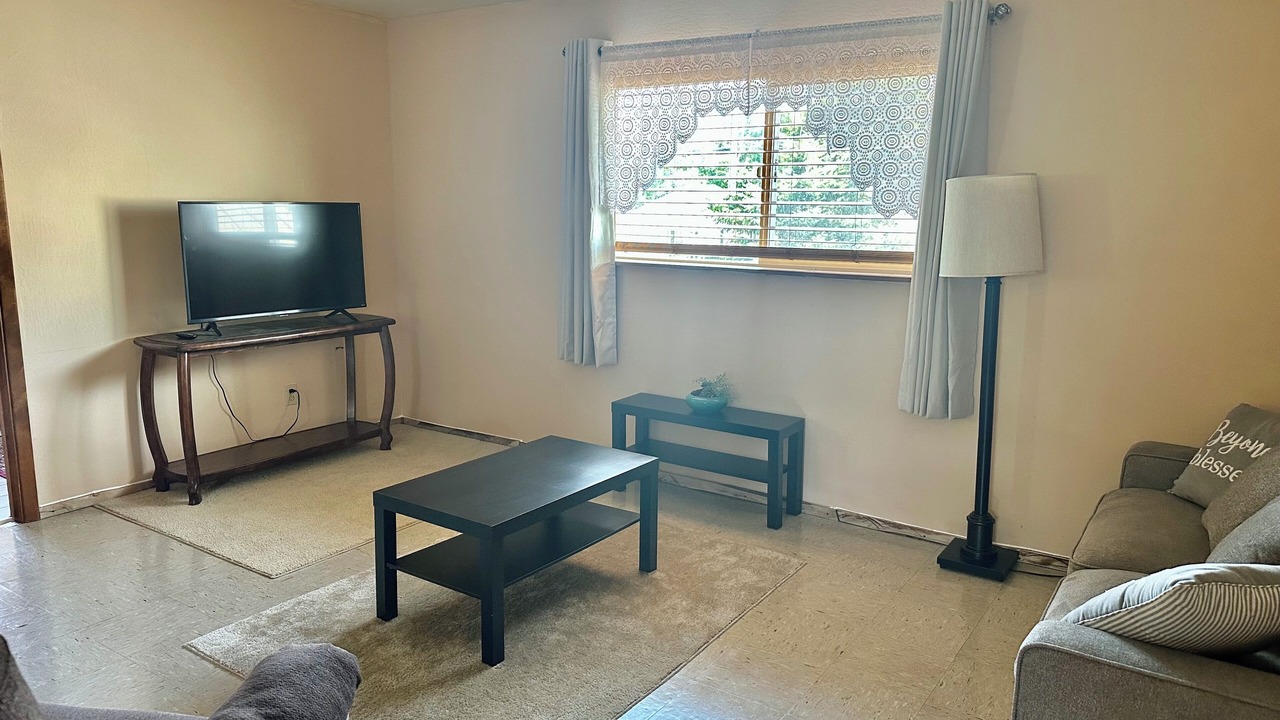Photo of Livingroom in Crescent City North