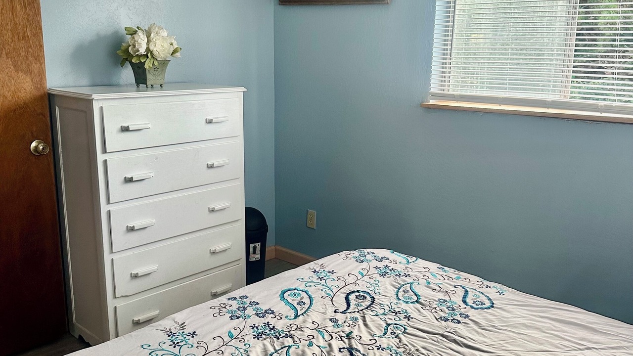 Photo of Bedroom in Crescent City North
