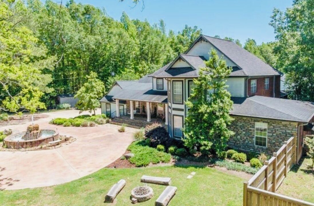 Photo of Outdoor in Starkville