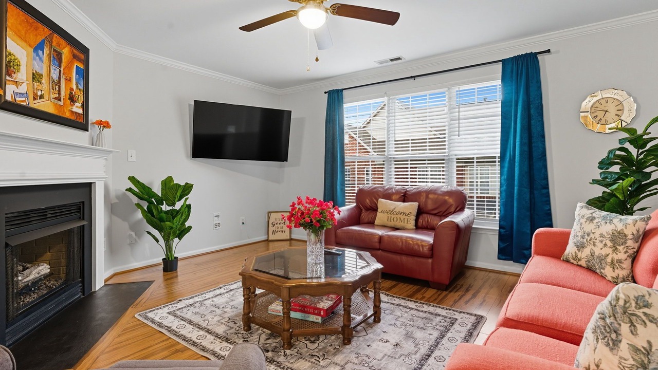 Photo of Livingroom in Brier Creek Country Club